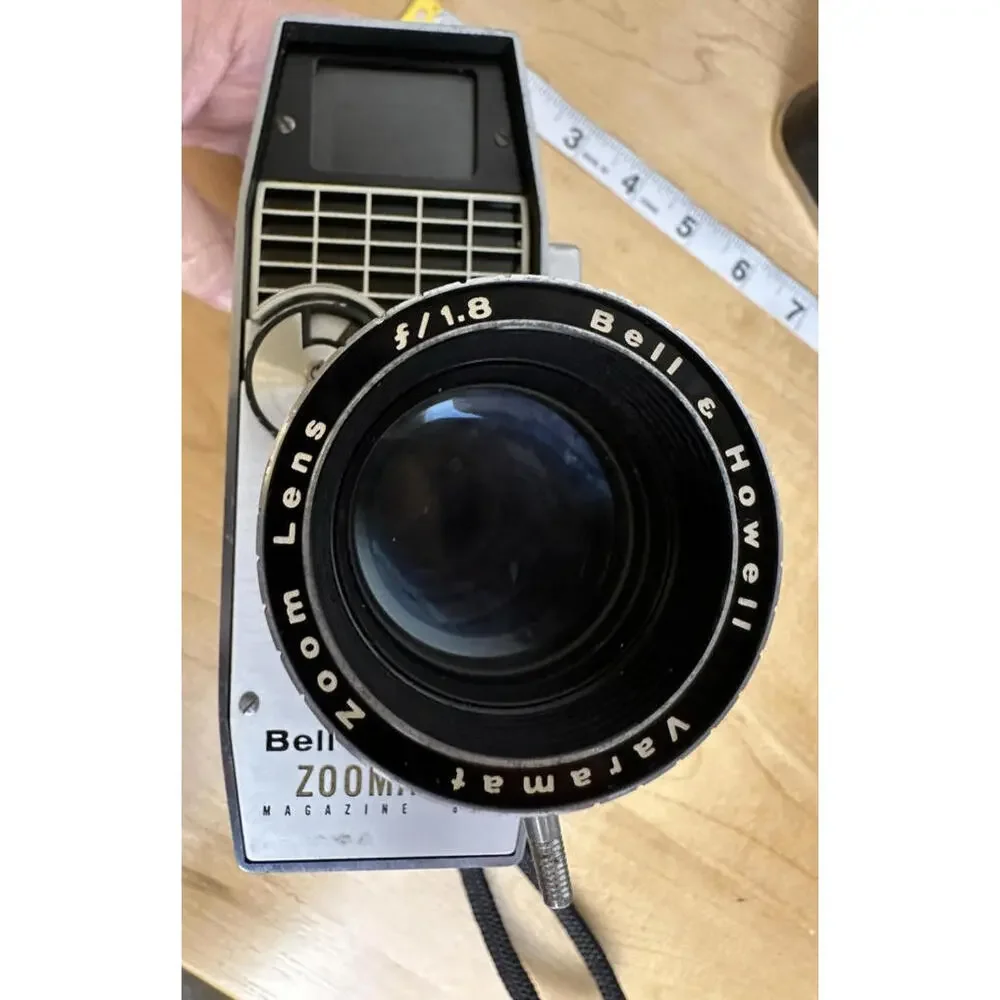 Bell & Howell Zoomatic Director Series 8mm Movie Camera. Untested, VTG